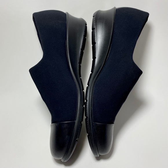 ECCO Slip On Sneaker NWOT Womens Sz 7/38 Black - Picture 5 of 6